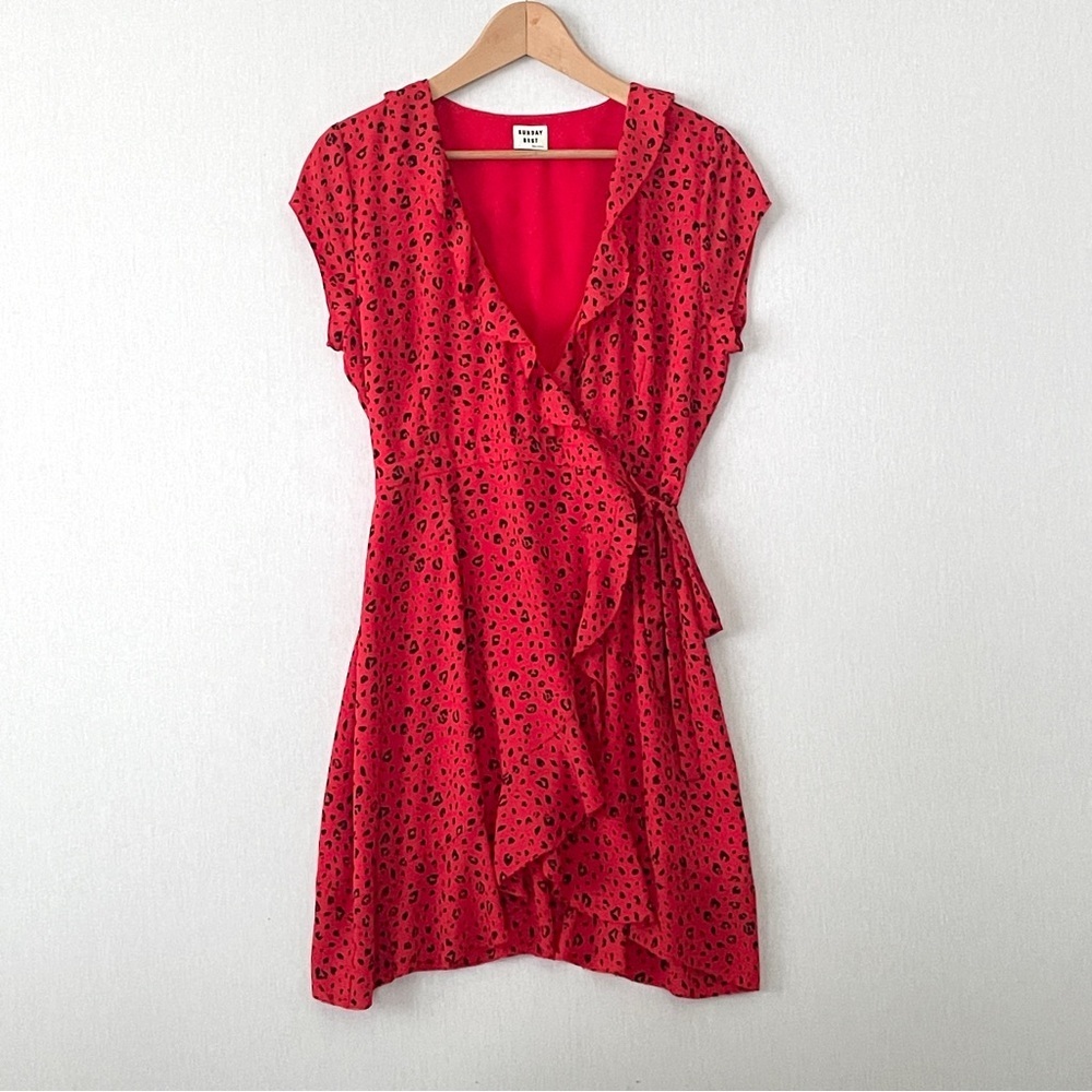 Aritzia Sunday Best Savoy Riffle Wrap Dress - Picture 4 of 11